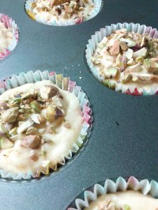 2016-05-06-16-31-45_mangós_pisztáciás_muffin nyers