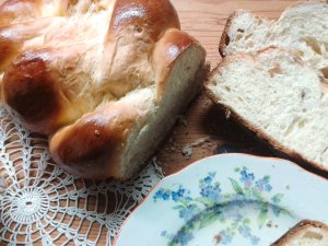 2016-05-18-18-00-04_Első fonott kalácsom 2