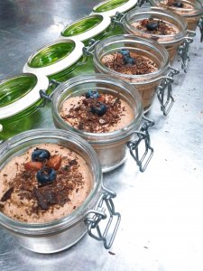 nutellás pohárkrém házi zabkeksz ágyon, kék áfonyával2016-07-19-13-45-01